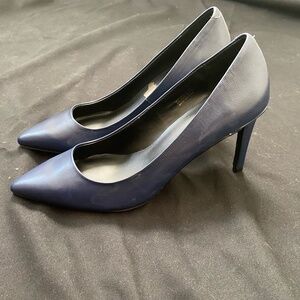 Le Chateau High Heels Blue